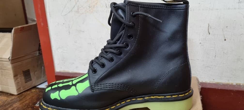 Dr martens on sale skelly boots