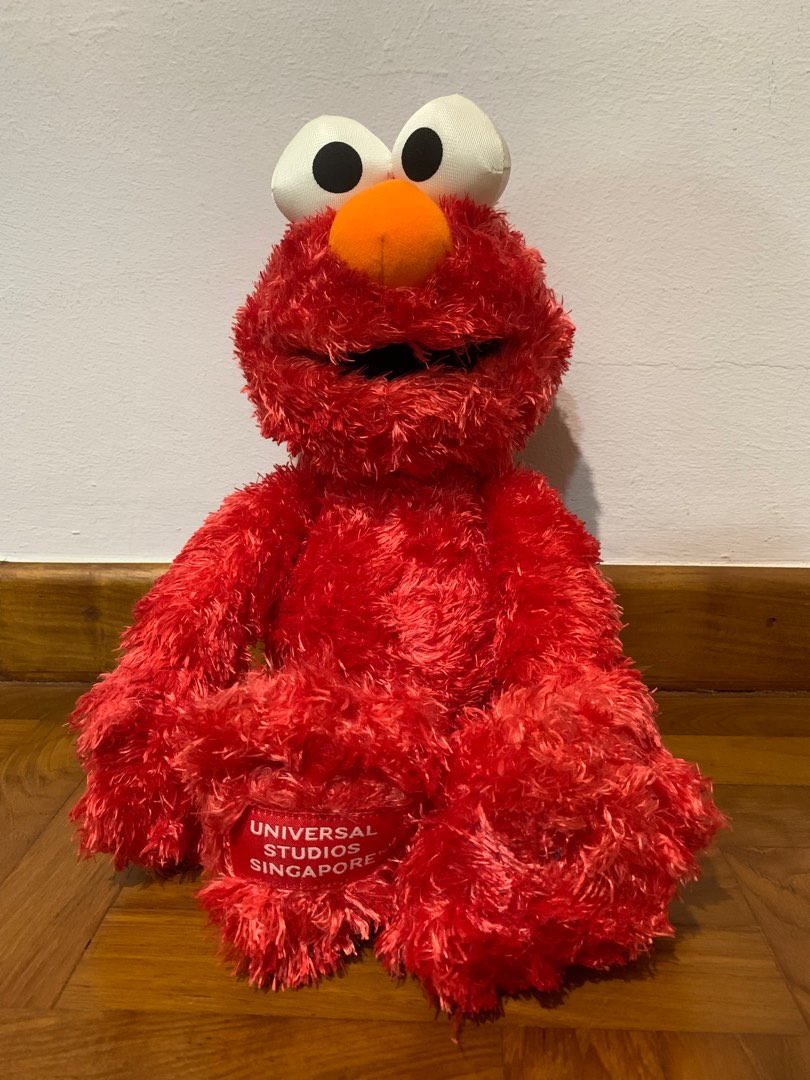 Elmo, Hobbies & Toys, Toys & Games on Carousell