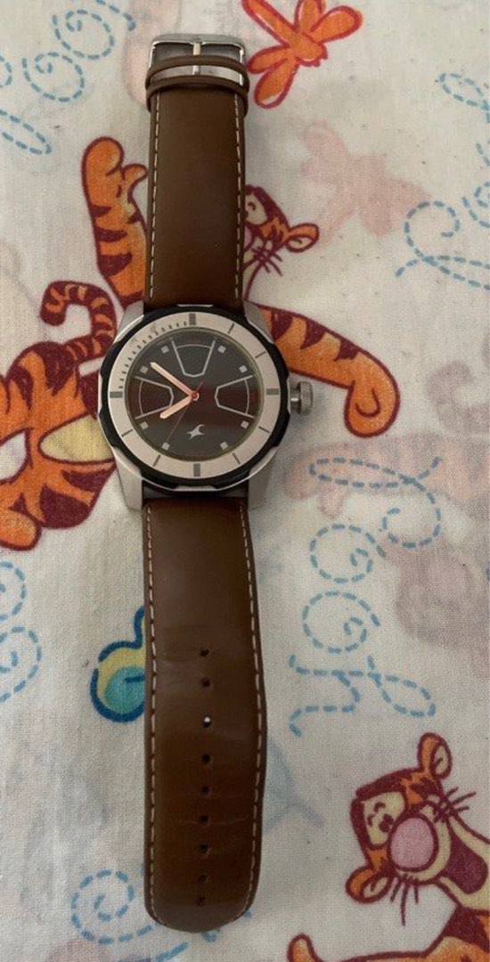 Fastrack watch, Men's Fashion, Watches & Accessories, Watches on Carousell