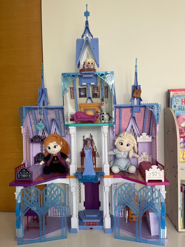 Disney Frozen 2 Ultimate Arendelle Castle Playset Elsa Anna Sven