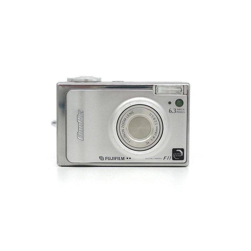 100%新品定番FINEPIX F11 デジタルカメラ