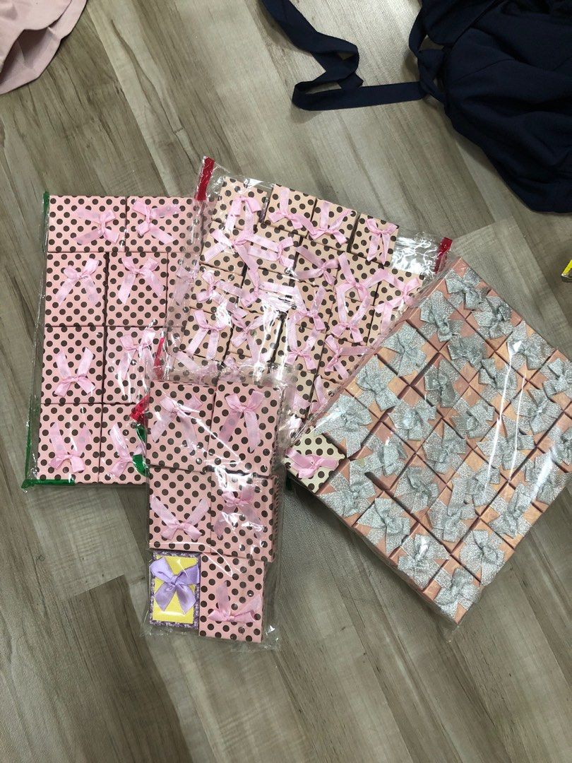 Gift boxes various sizes, Food & Drinks, Gift Baskets & Hampers on