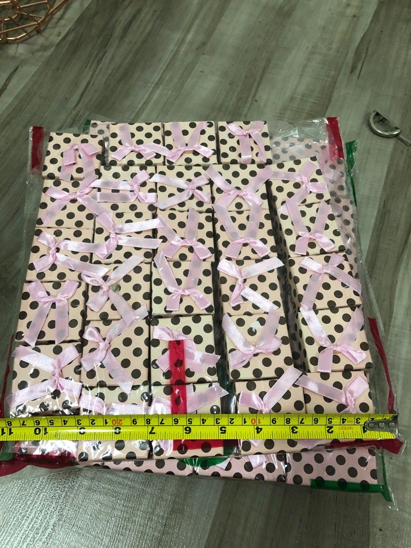 Gift boxes various sizes, Food & Drinks, Gift Baskets & Hampers on