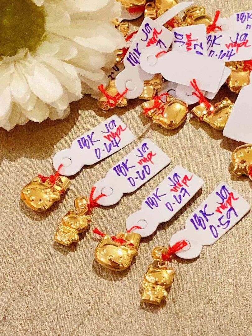 Hello kitty pendant JA gold Women s Fashion Jewelry Organizers Necklaces on Carousell