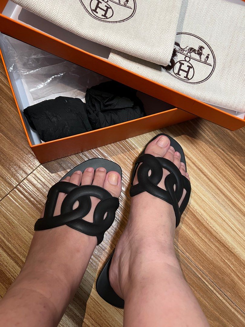 hermes aloha sandals on feet