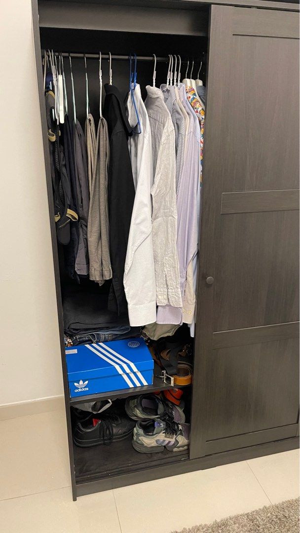 IKEA RAKKESTAD wardrobe with sliding doors, blackbrown, 傢俬＆家居, 傢俬, 書櫃