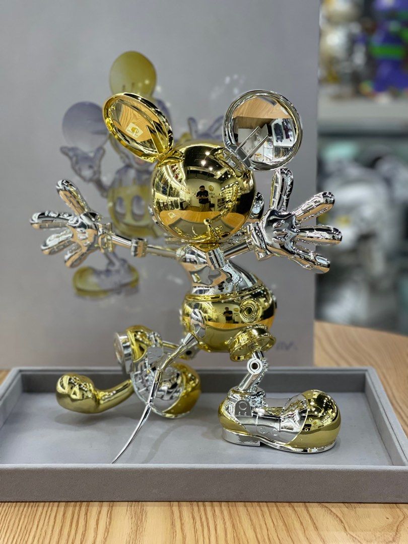 [In Stock] Hajime Sorayama x Disney Mickey Mouse “Now & Future” Sculpture  Figure Made In Japan