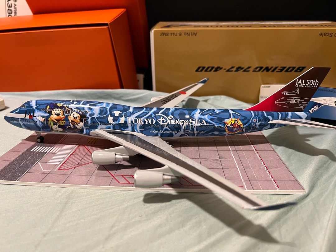 WB 1/200 JAL 50th Tokyo Disney SEA special livery 747-400 JA8912