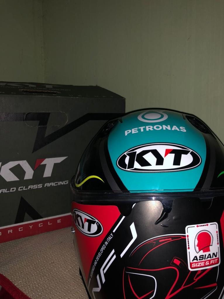 KYT PETRONAS Helmet *New, Motorbikes on Carousell