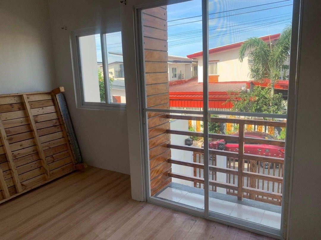 La Residencia Calumpit H&L, Property, For Sale, House & Lot on Carousell