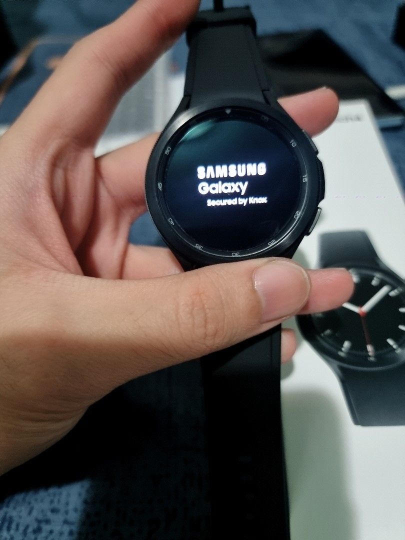 1 Month Old Brand New Condition Samsung Galaxy Watch 4 46mm
