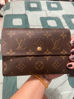 (Category: ) located in . Submitted by dg.luxeindulgence (Listing ID 1202846122, Image 1). Description: .