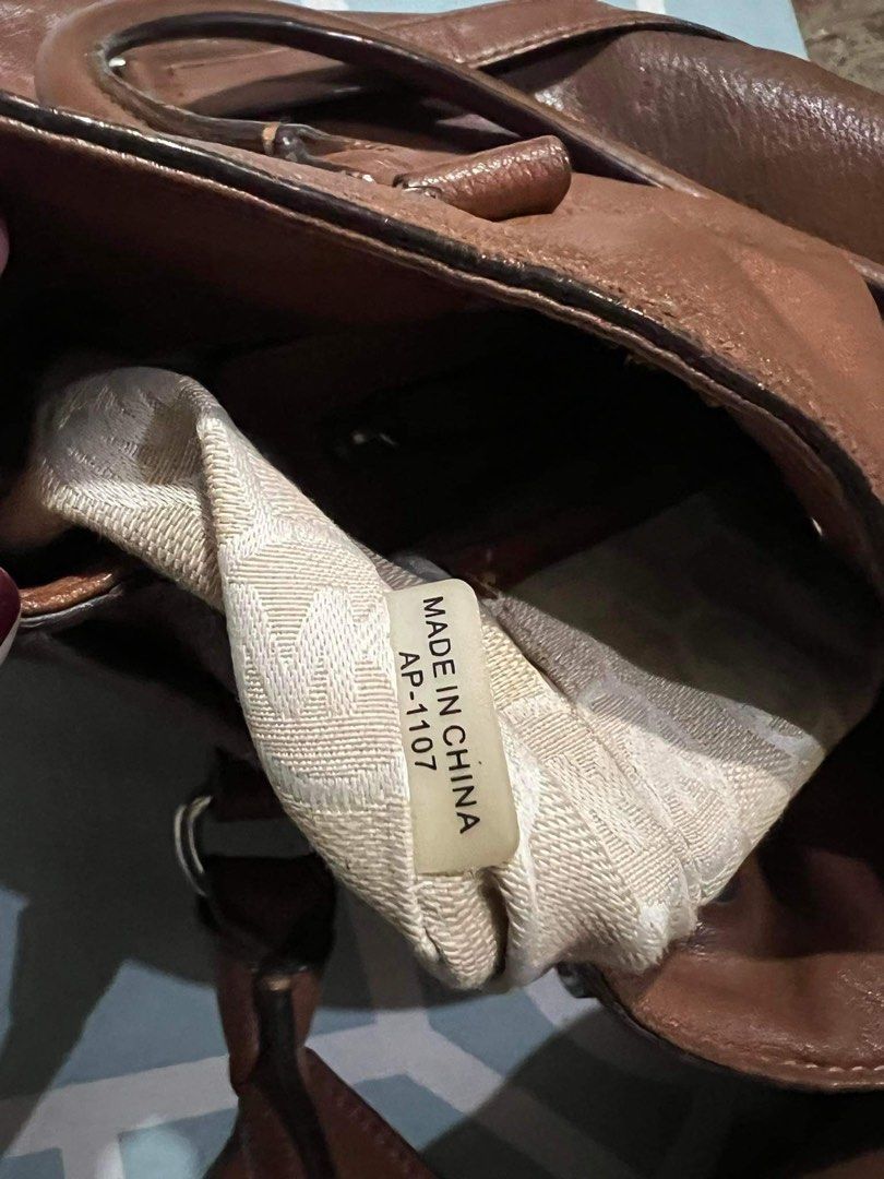 Michael Kors Shoulder Bag, Luxury, Bags & Wallets on Carousell