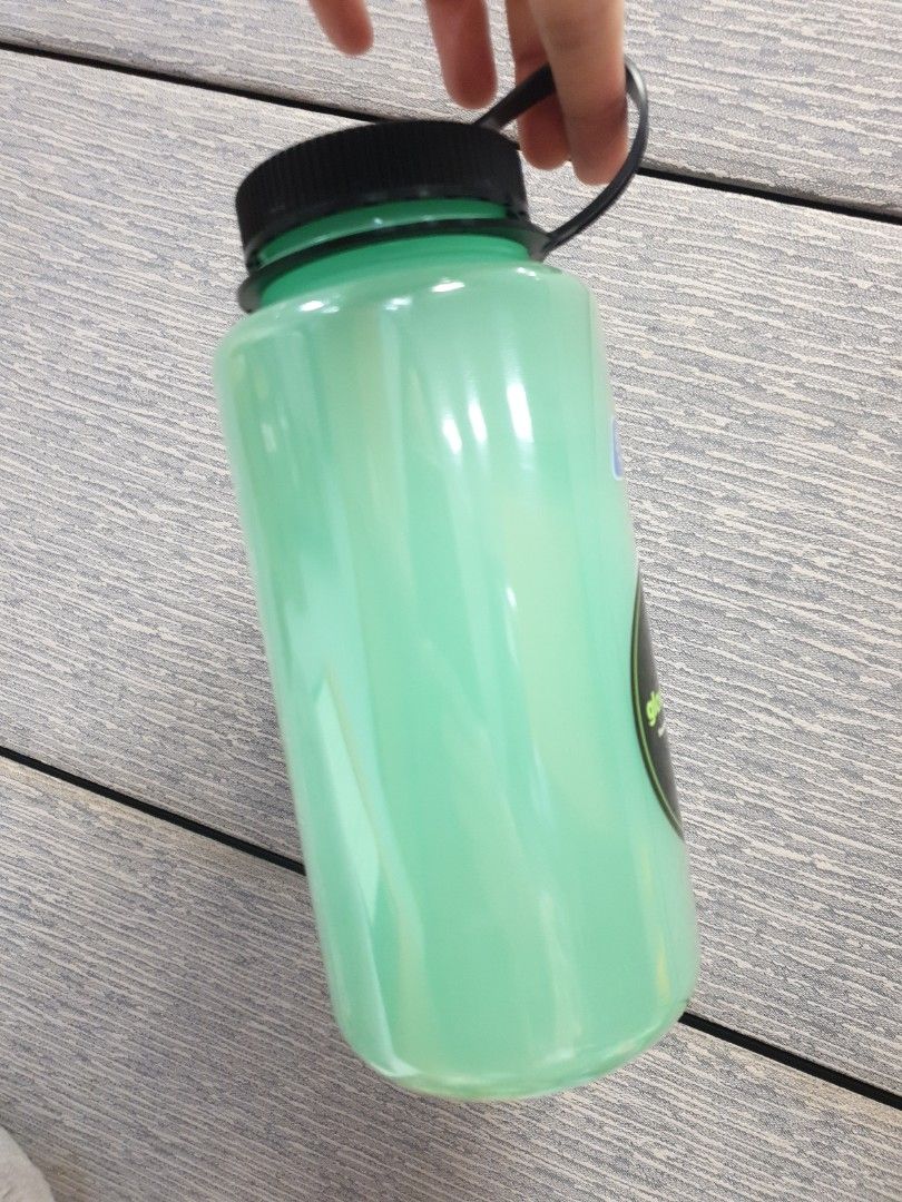 Nalgene glow in the dark bottle 1l 32oz, Furniture & Home Living