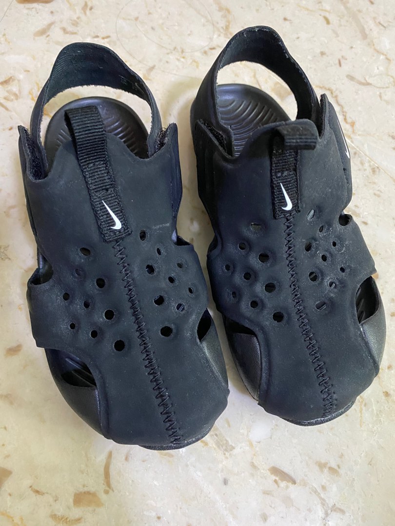 youth nike sandals