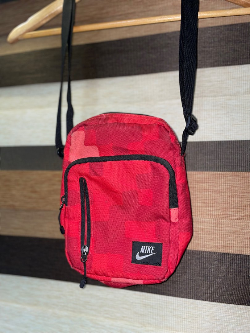 NIKE SLING BAG, Men's Fashion, Bags, Sling Bags on Carousell