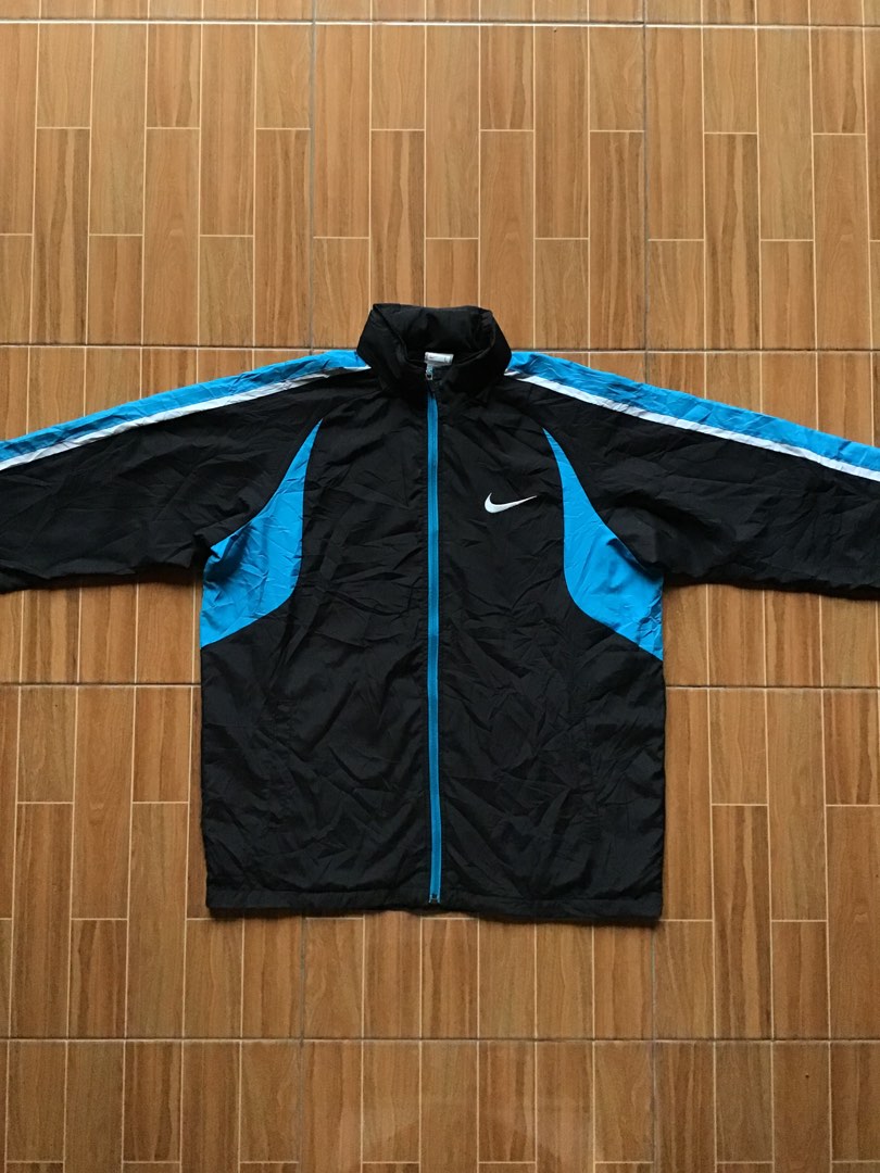 Nike Windbreaker Jacket, Men's Fashion, Activewear on Carousell