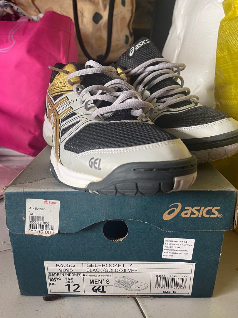 Oasics Men Gel Rocket 7 Black Gold Size US12 29.5cm With Box