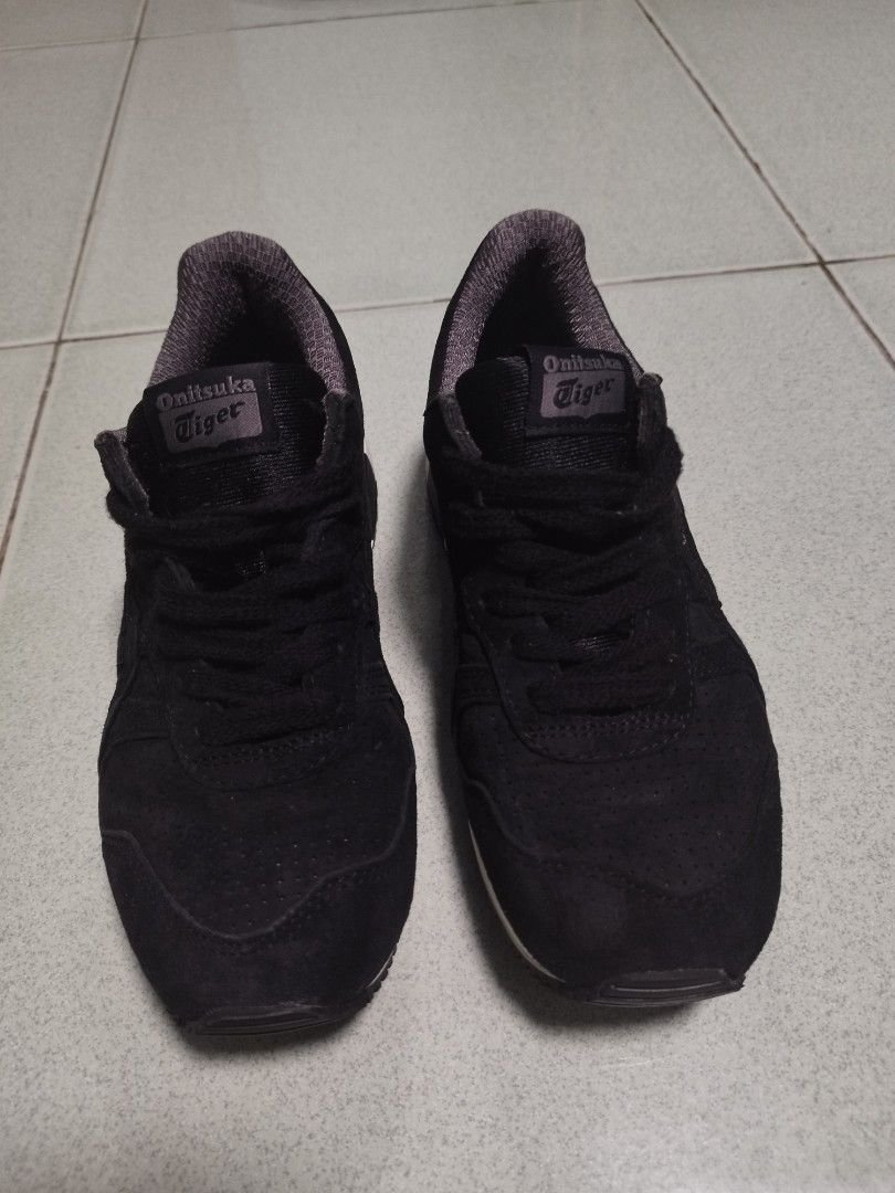 onitsuka tiger triple black