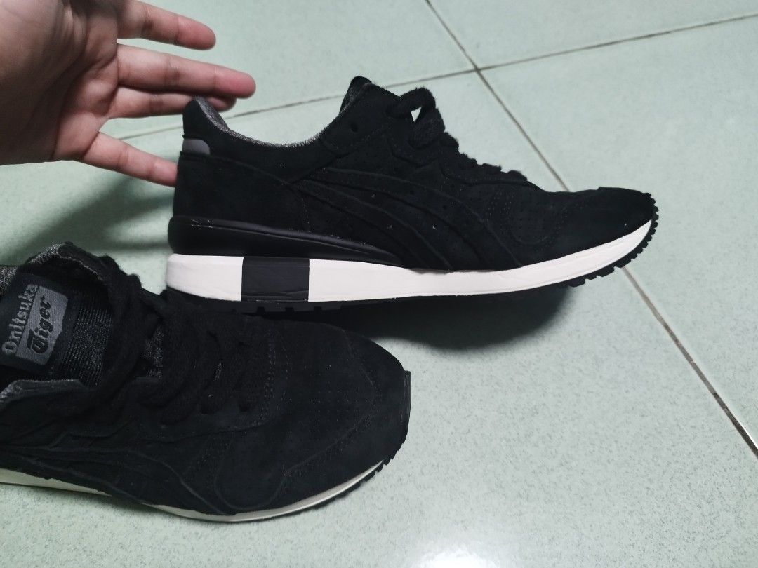 onitsuka tiger triple black
