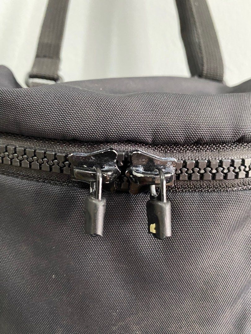 Crumpler minibyte store sling pouch