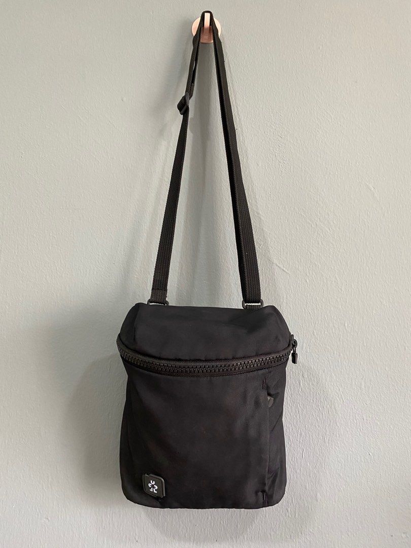Crumpler minibyte sale sling pouch