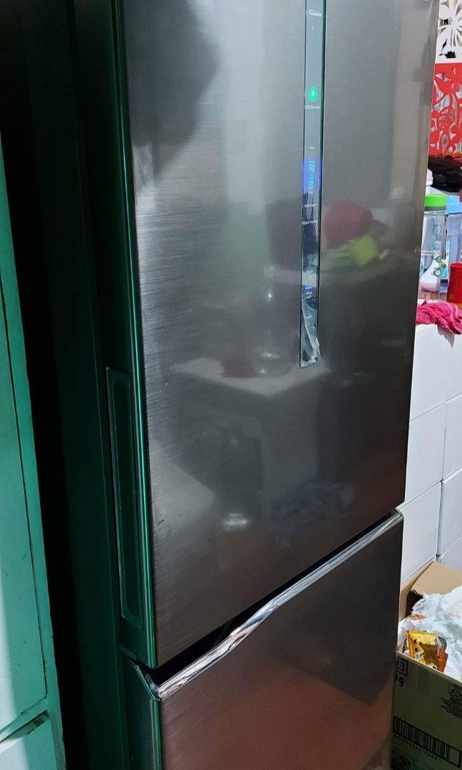PANASONIC bottom freezer, TV & Home Appliances, Kitchen Appliances, Refrigerators and Freezers