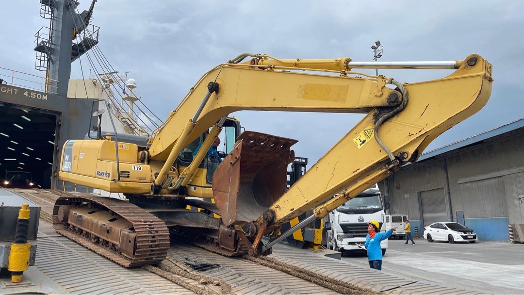 PC200-8n1 Backhoe Komatsu Japan Surplus, Special Vehicles, Heavy ...