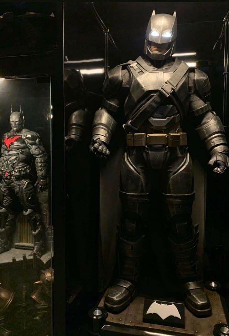 PRIME1 STUDIOS ARMORED BATMAN 1 2 Hobbies Toys Toys Games on