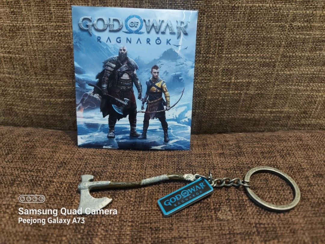 PS5 games and GOW keychain, Video Gaming, Video Games, PlayStation on