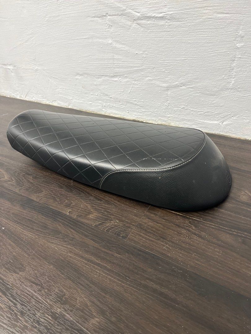 Royal Enfield Interceptor Original Seats, Motorcycles, Motorcycle