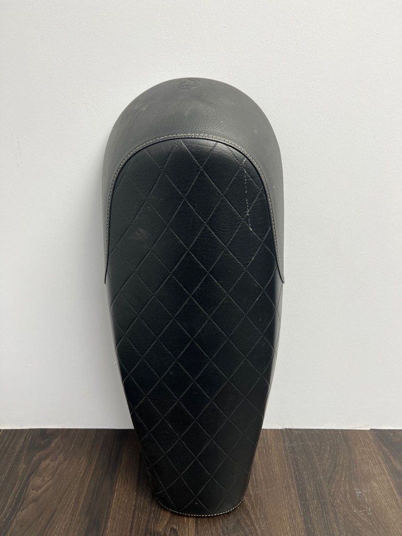 Royal Enfield Interceptor Original Seats, Motorcycles, Motorcycle