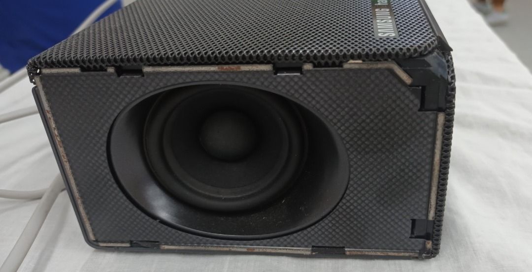 Samsung Harman/Kardon Soundbar with Surround and Subwoofers, Audio