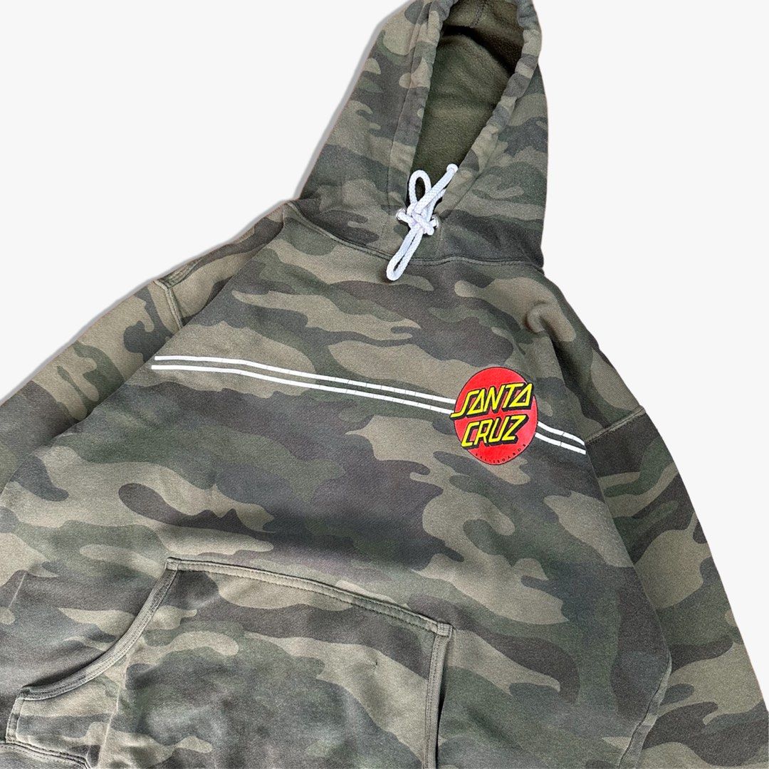 Camo santa cheap cruz hoodie