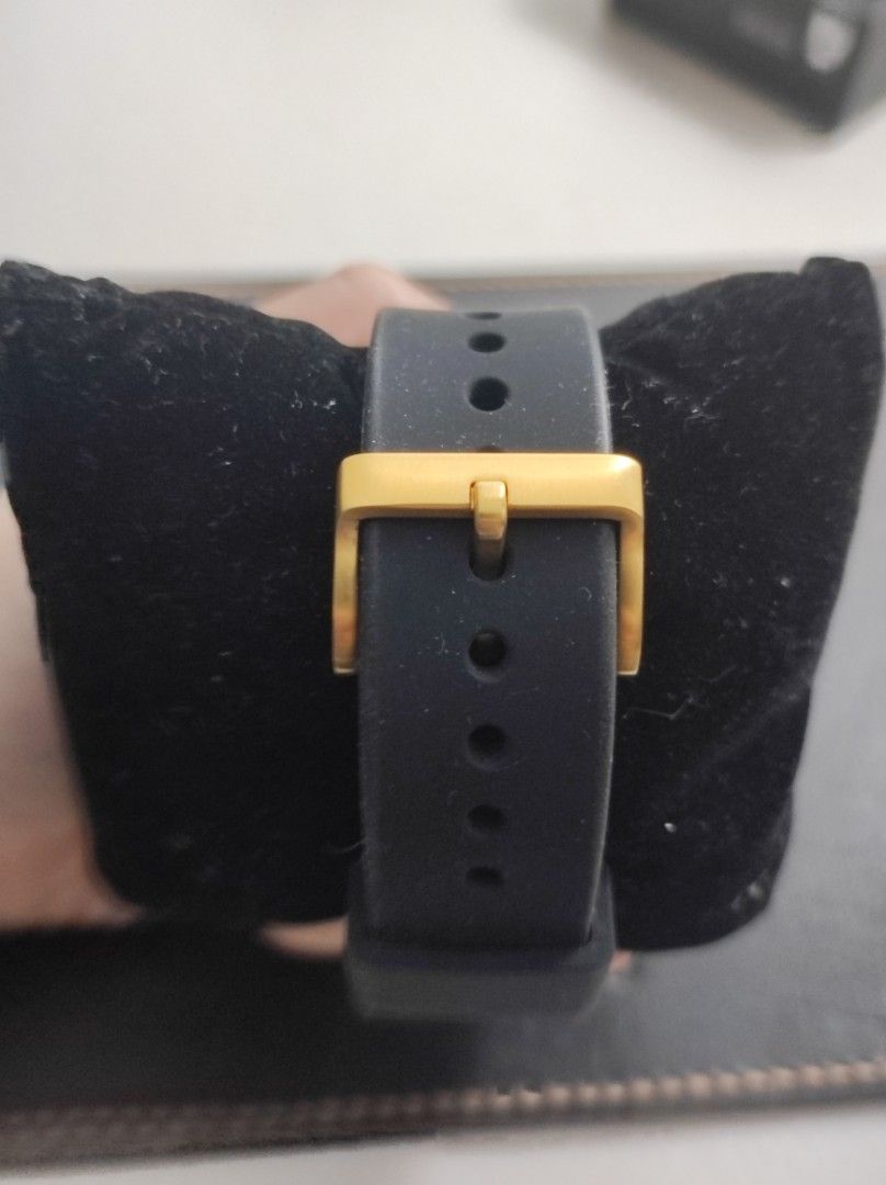 Seiko Prospex Digi Tuna SBEP005 (Solar Watch), Men's Fashion, Watches &  Accessories, Watches on Carousell
