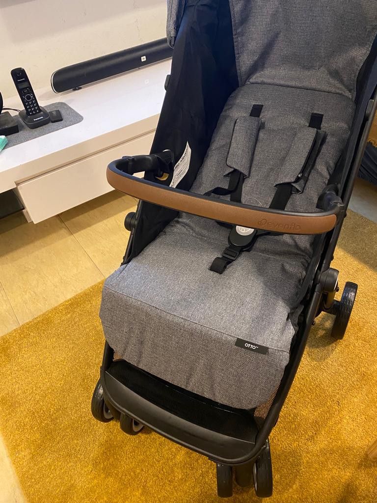 Self Folding Evenflo Otto Gold, Babies & Kids, Going Out, Strollers on