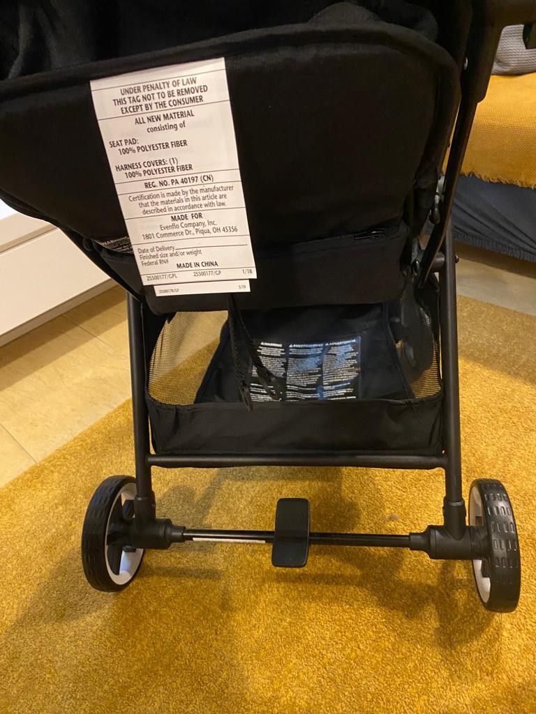 Self Folding Evenflo Otto Gold, Babies & Kids, Going Out, Strollers on