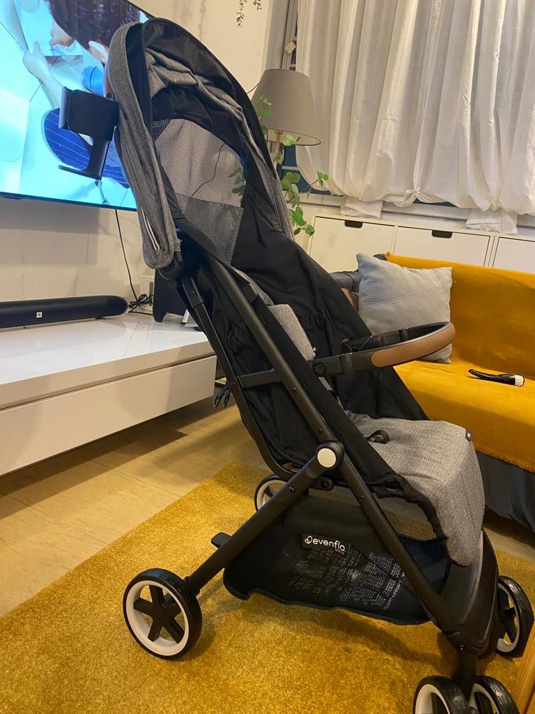 Self Folding Evenflo Otto Gold, Babies & Kids, Going Out, Strollers on