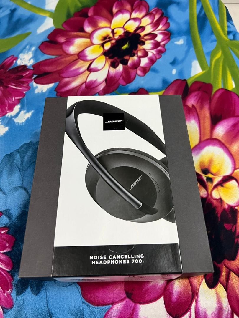 Sell Guarantee Like New Authentic Bose NC 700 + Bose USB Link !, Audio