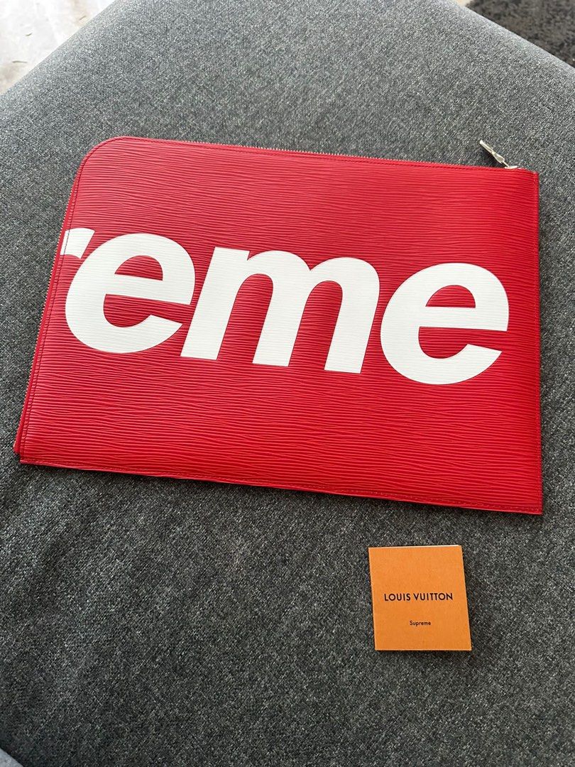Supreme hotsell laptop sleeve