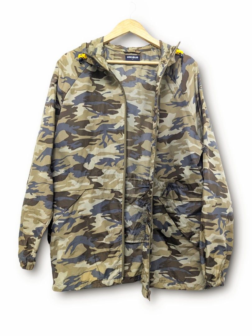 Uniqlo Windbreaker Jacket, Men's Fashion, Coats, Jackets and Outerwear on Carousell