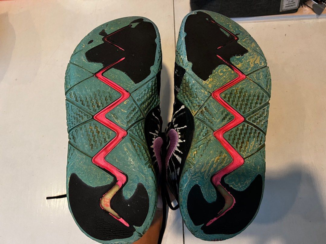 Used kyrie 4 hotsell