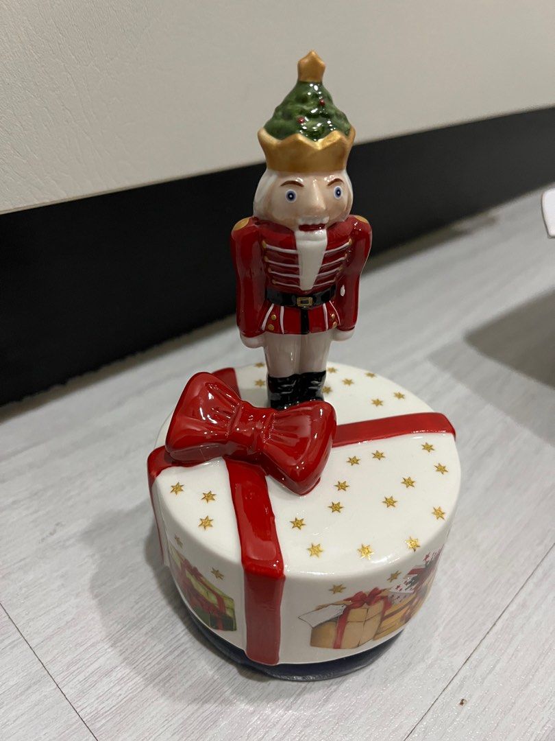 Villeroy & Boch Nostalgic Melody Nutcracker Rotating Music Box