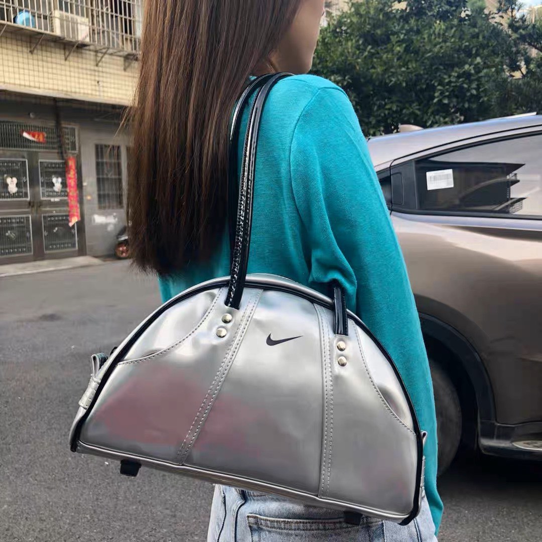 Vintage Nike shoulder bag, Women's Fashion, Bags & Wallets, Shoulder