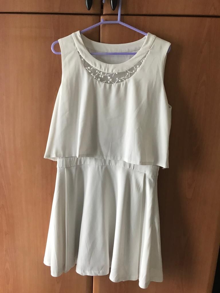 White party clothes store