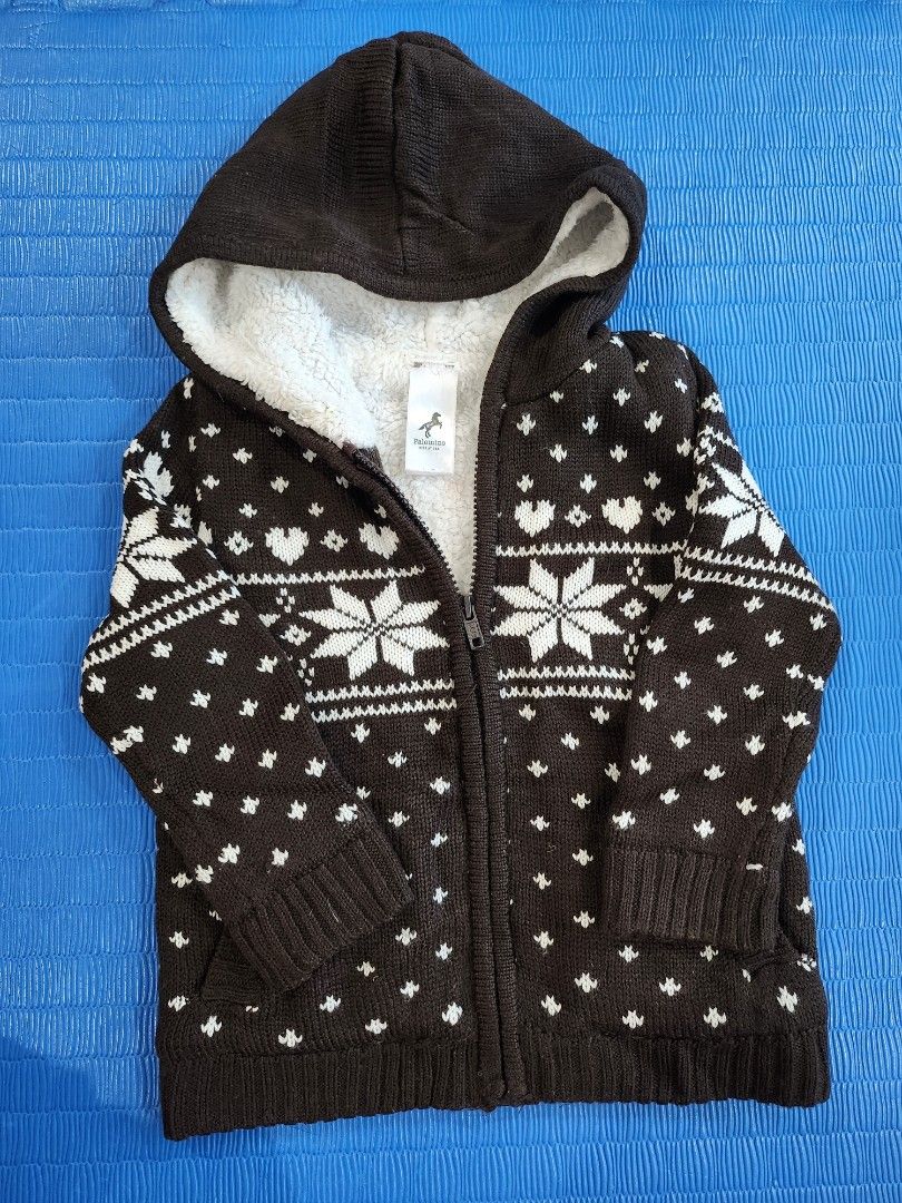 Winter jacket (Category: Babies & Kids Fashion) located in Singapore. Submitted by annilim (Listing ID 1202807448, Image 1). Description: .