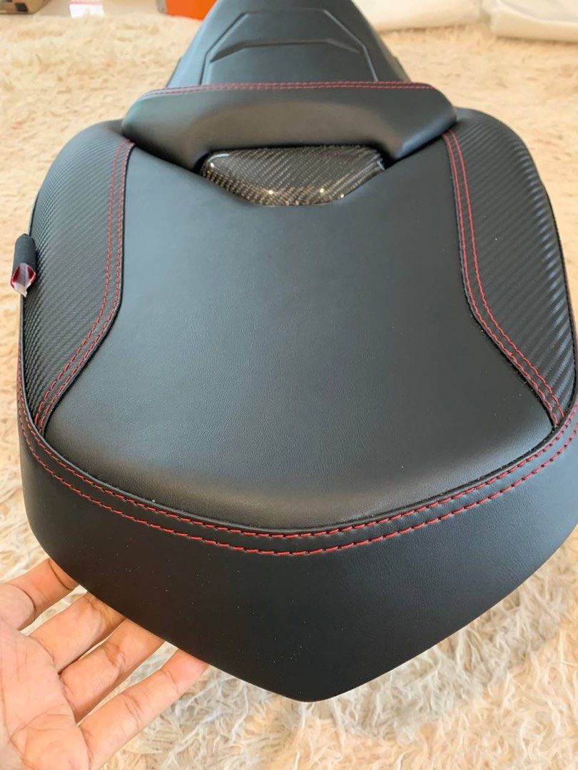 Yamaha Xmax sports comfort seat (lowered), Motorcycles, Motorcycle