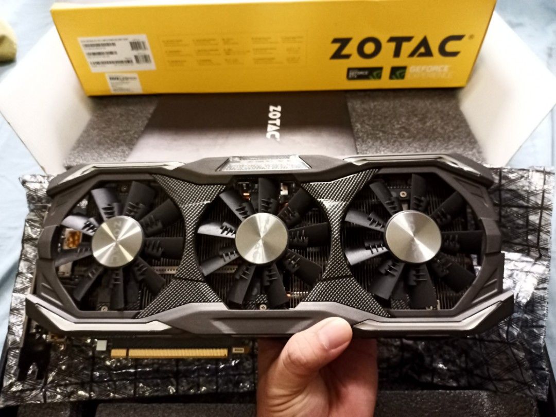 Zotac GTX 1070 TI Amp Extreme edition Computers Tech Parts
