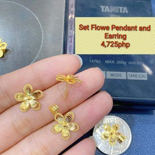 18k Flower Set