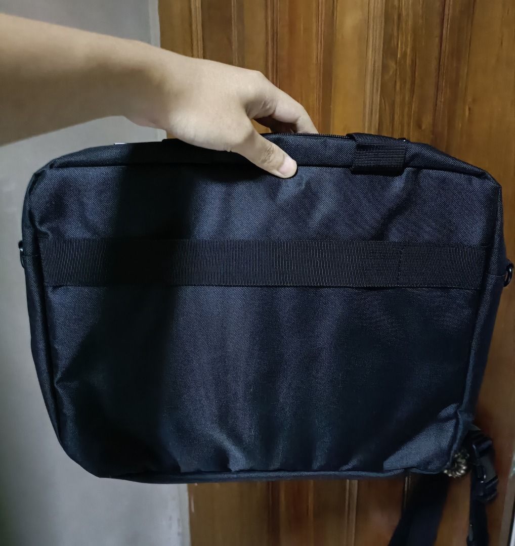 Acer Laptop Bag 14 Inches, Computers & Tech, Parts & Accessories, Laptop Bags & Sleeves on Carousell